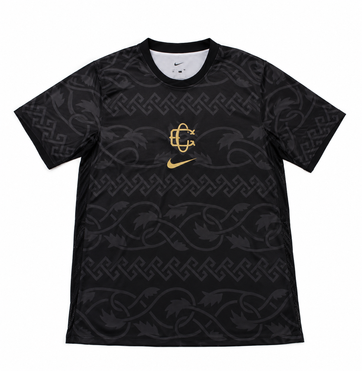 Jersey Chivas Pre-Match negro con detalles dorados